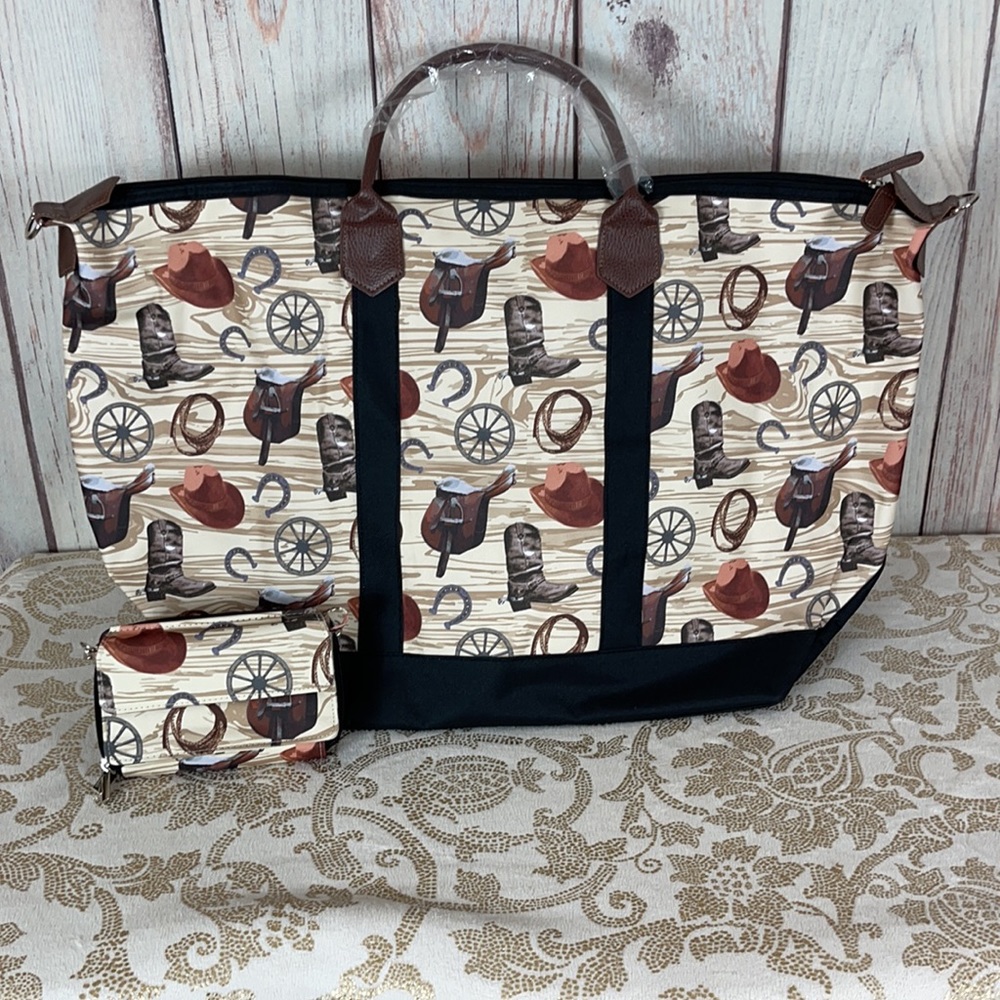 🤠Western weekender bag with matching wallet!